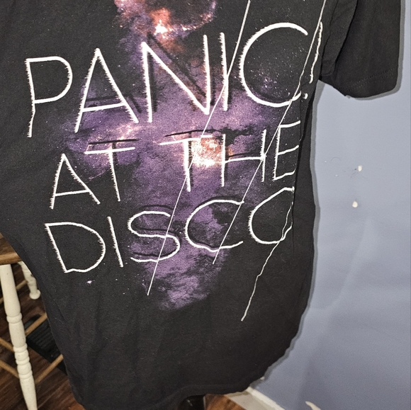 Panic at the disco band shirt - Picture 2 of 4